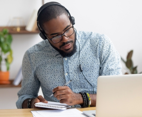 7 Benefits of Pursuing an Online Masters Degree